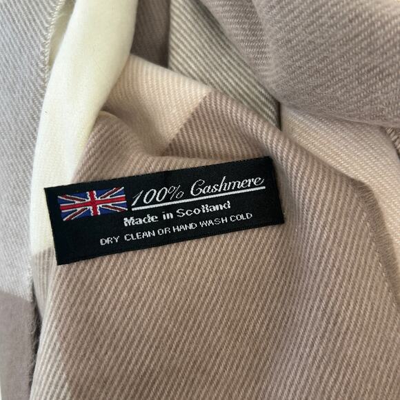 100% Cashmere Scarf Made in Scotland Neutral Soft Block Colors - Picture 5 of 8